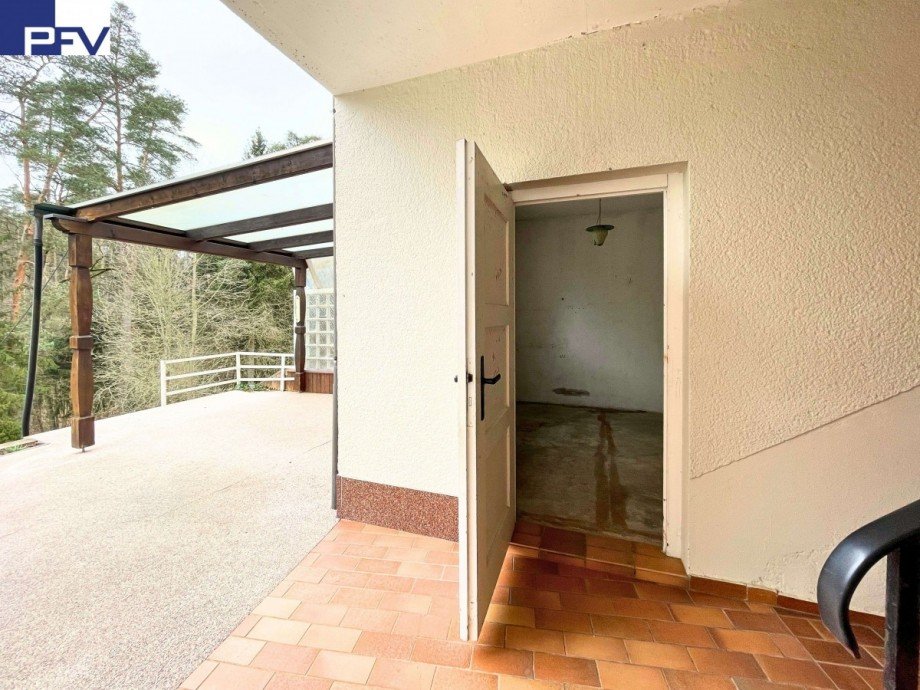 Ger�teraum (unter der Garage) Einfamilienhaus Sachsen b. Ansbach