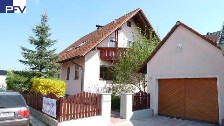 Eingangsbereich mit Garage Einfamilienhaus Burgthann