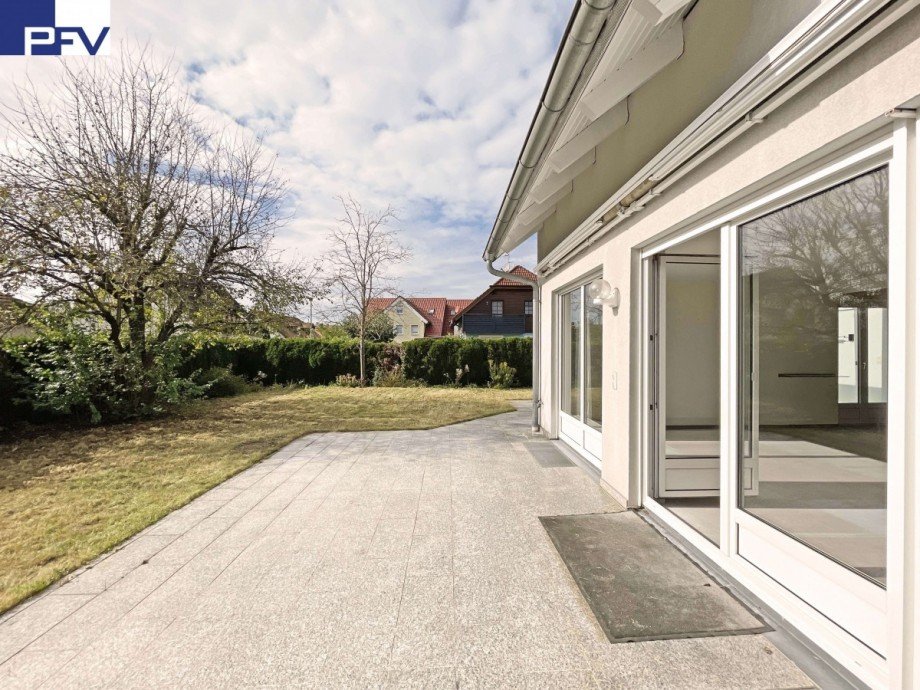 Gro�e S�d-West-Terrasse Reiheneckhaus Pyrbaum