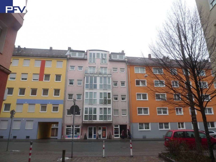 Anwesen Frontansicht Dachgeschosswohnung N�rnberg
