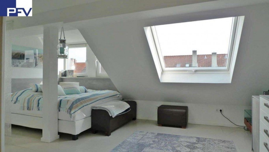 Gro�z�giges Schlafen Dachgeschosswohnung N�rnberg