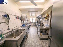RES K�che. Fr�nkisches Haus mit 3 Wohnungen und M�glichkeit zum 6-Familien-Haus