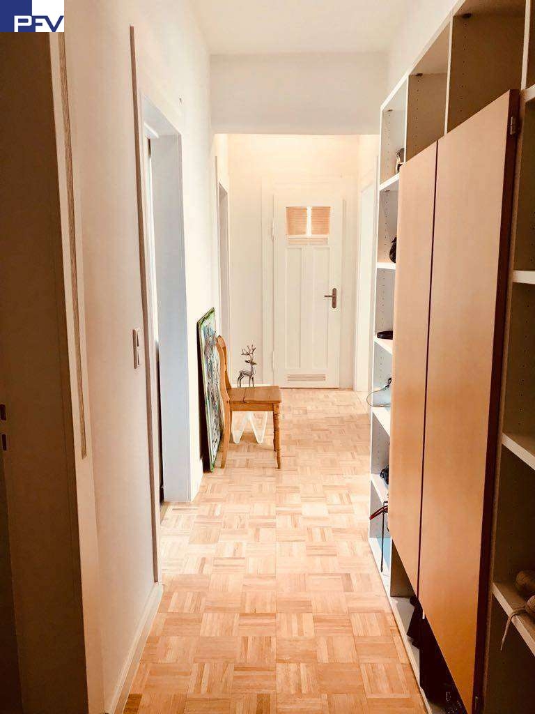 Flur mit Blick zum Bad Etagenwohnung N�rnberg