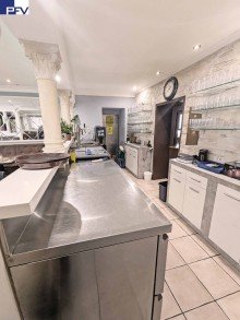 RES Gastraum 1 Theke Fr�nkisches Haus mit 3 Wohnungen und M�glichkeit zum 6-Familien-Haus