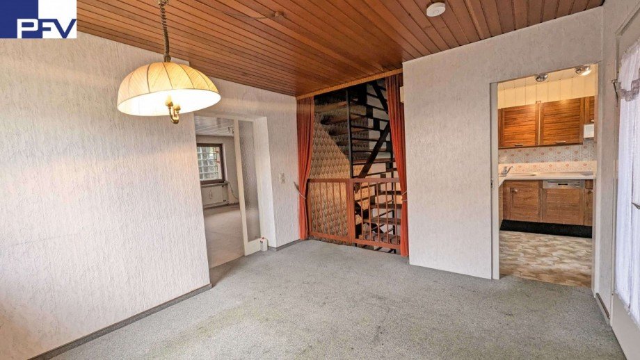 EG Essen mit Blick zur K�che u Reiheneckhaus N�rnberg