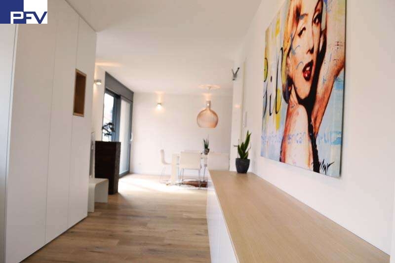 Flur und Esszimmer Mehrfamilienhaus F�rth