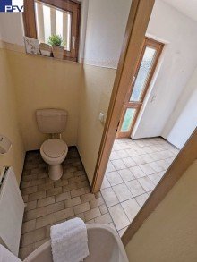 EG G�ste-WC VERKAUFT: Gro�es und familienfreundliches Reihen-Eckhaus mit Carport