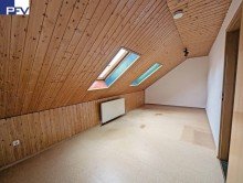 DG Zimmer 1.. VERKAUFT: Gro�es und familienfreundliches Reihen-Eckhaus mit Carport