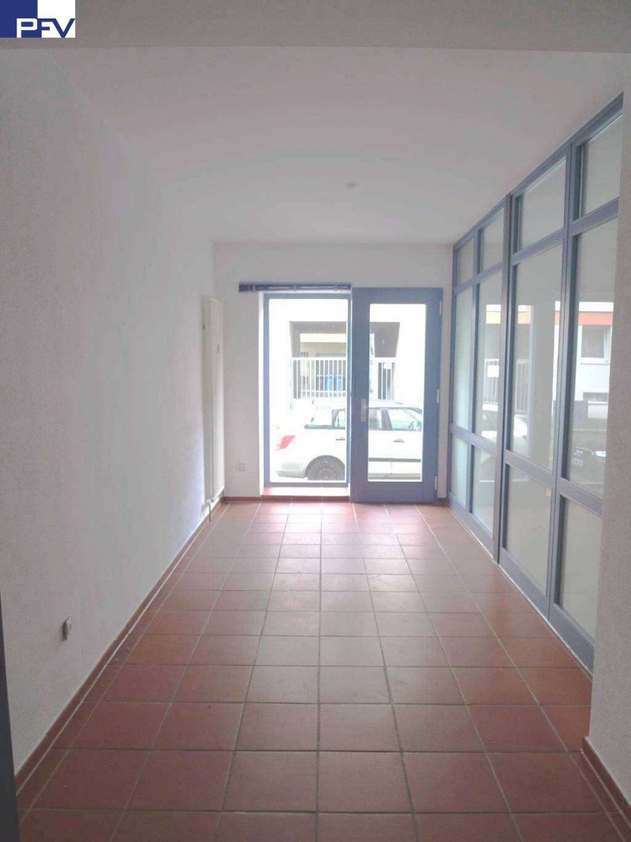 Raum 3-Blick zum Eingang Praxis N�rnberg