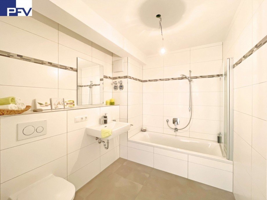 Bad mit Wanne Etagenwohnung M�hldorf am Inn