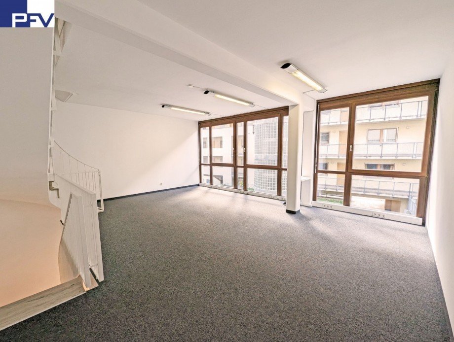 1.OG Referenzeinheit unrenoviert Stadthaus N�rnberg
