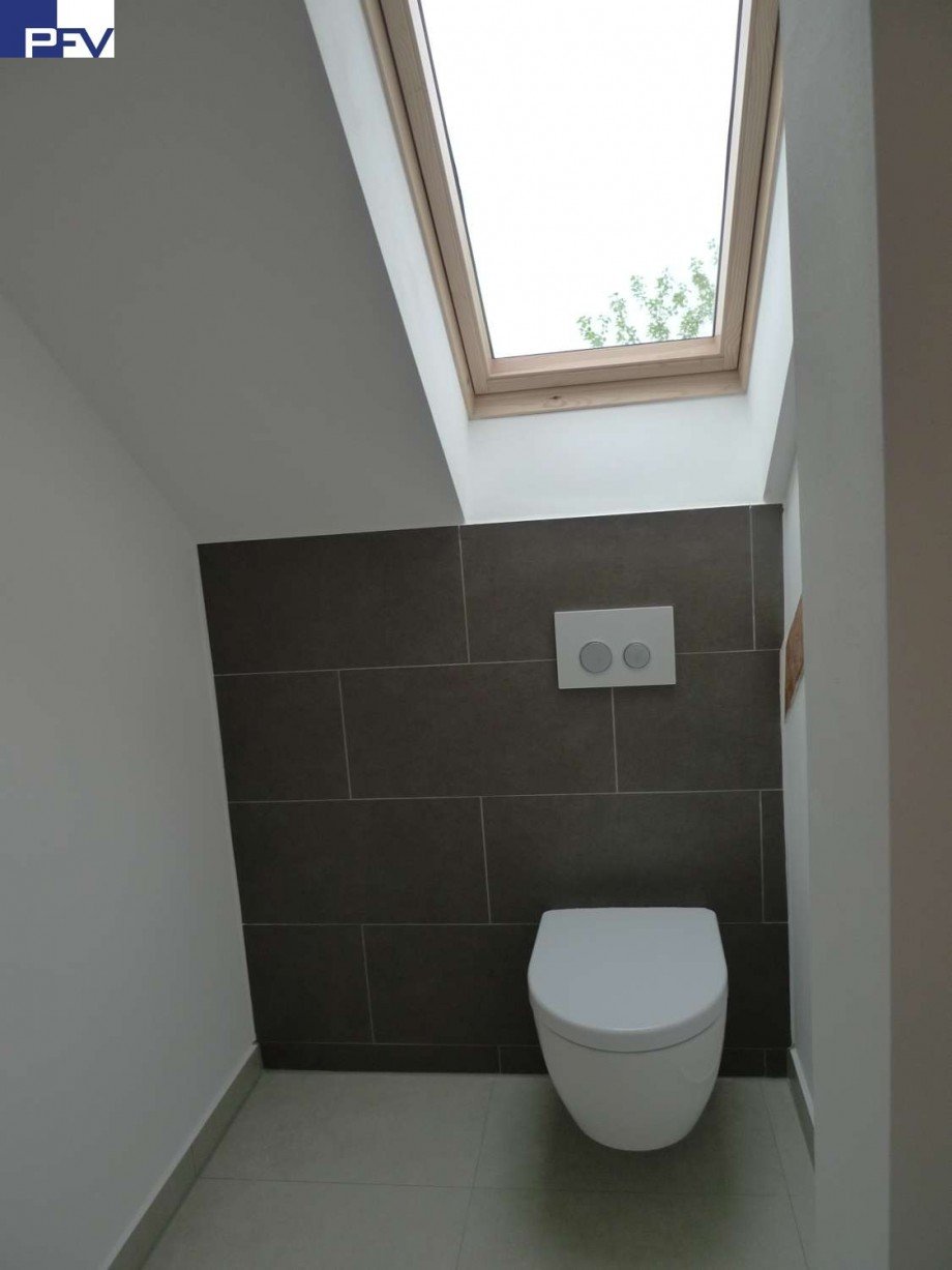 Referenz G�ste-WC Dachgeschosswohnung N�rnberg / St. Peter