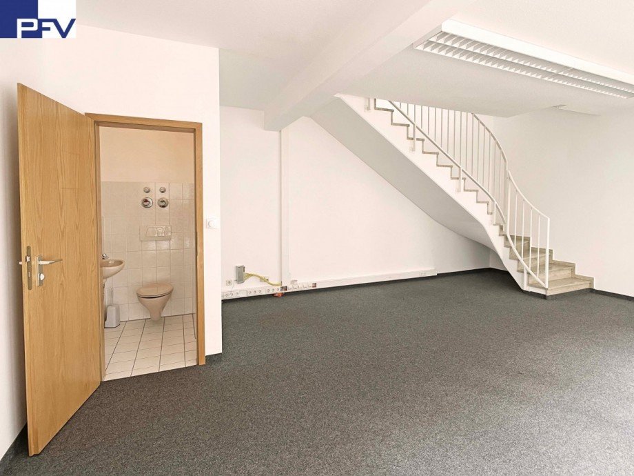 EG Referenzeinheit unrenoviert Stadthaus N�rnberg