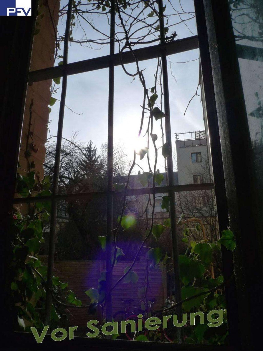 Blick vom Bad in den Hof Terrassenwohnung N�rnberg