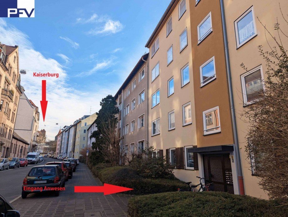 Anwesen-Eingang mit Burgblick Etagenwohnung N�rnberg