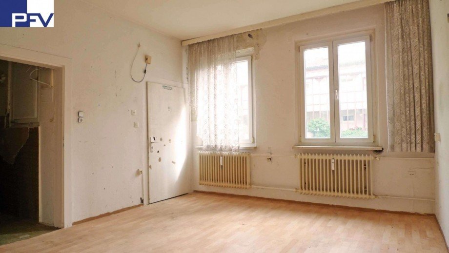 RG 1.OG links Haus F�rth