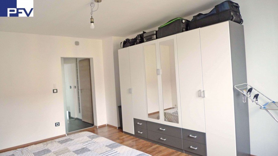 Gro�er Schrank? Kein Problem! Dachgeschosswohnung N�rnberg
