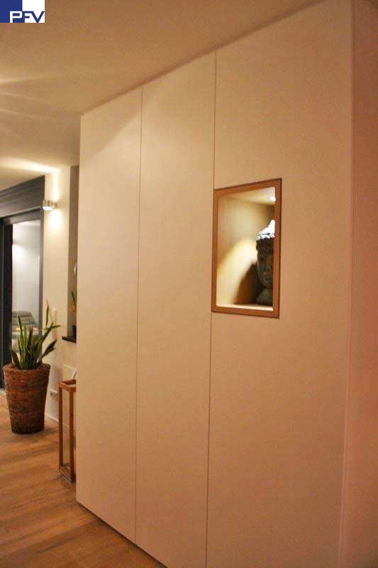 Eingangsbereich-Garderobe Mehrfamilienhaus F�rth