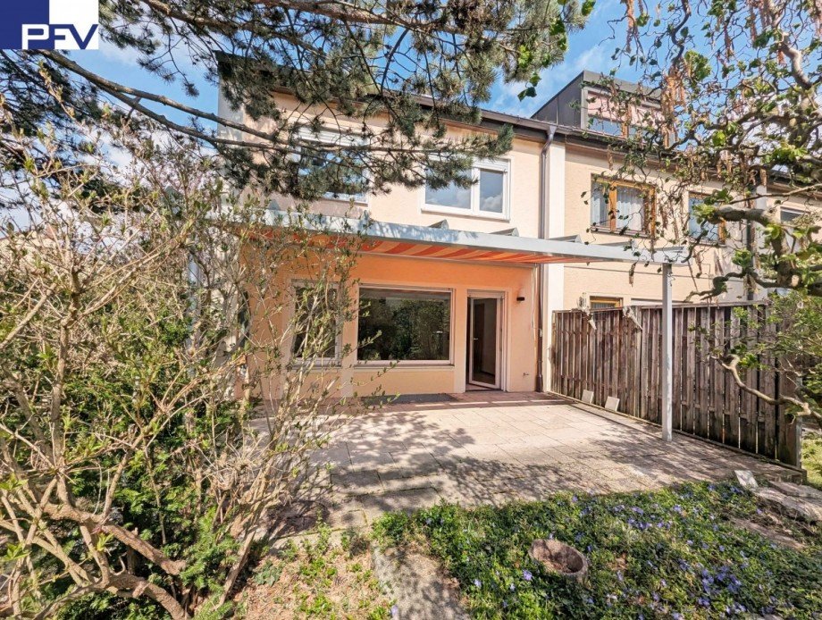 Anwesen Terrassenansicht Haus N�rnberg