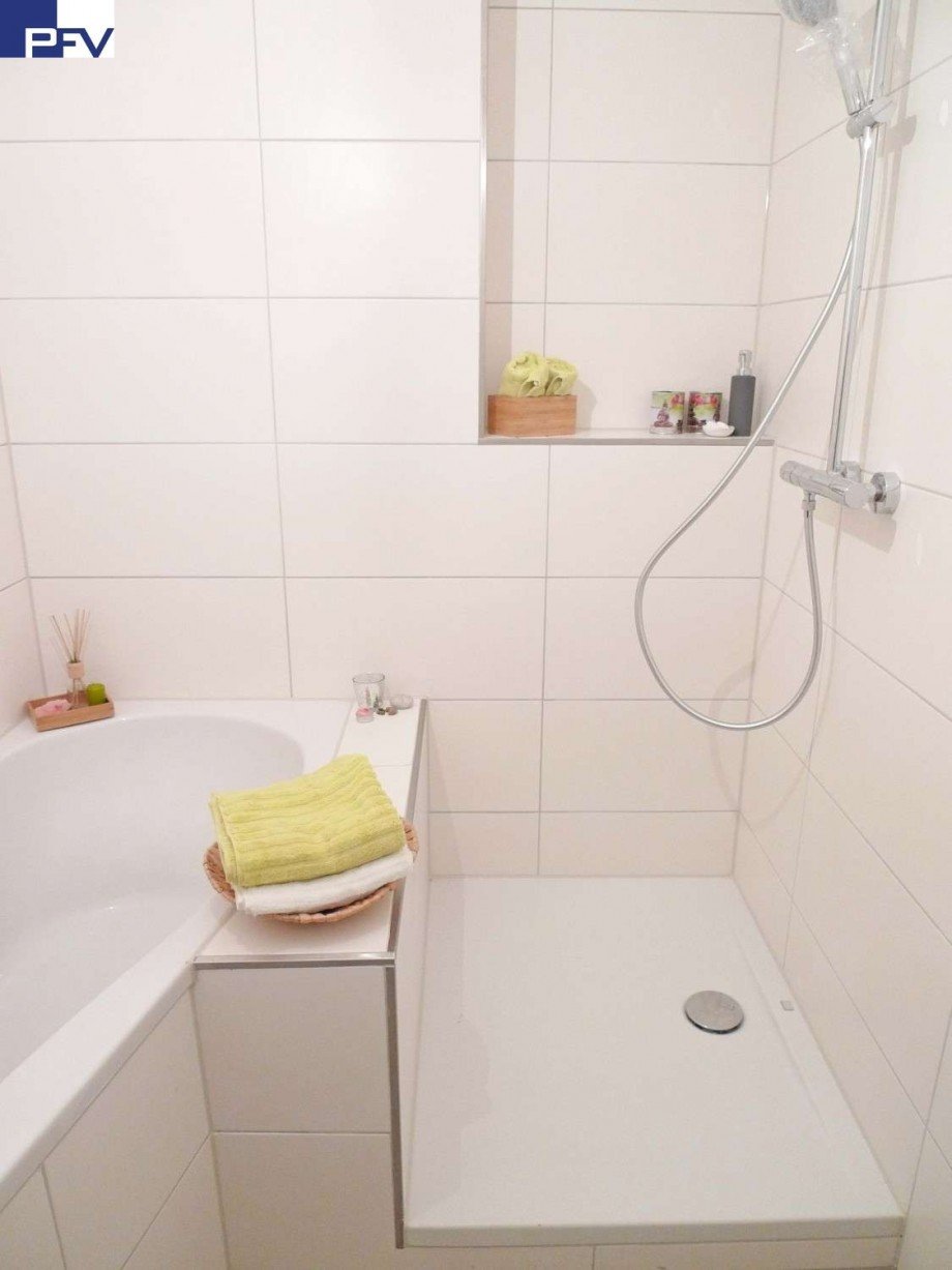 Gro�e Dusche im Bad Renditeobjekt N�rnberg