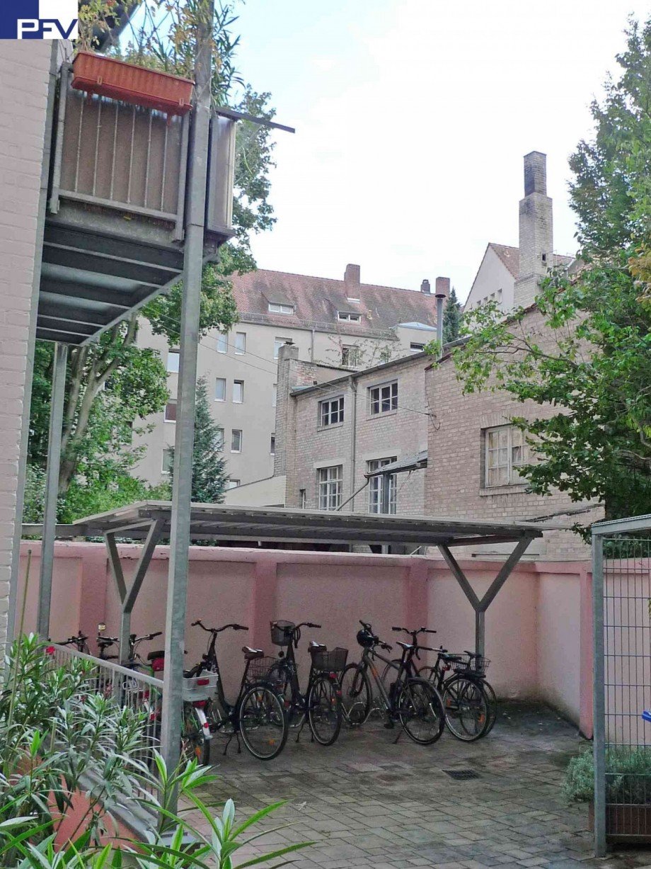 �berdachter Fahrradabstellplat Dachgeschosswohnung N�rnberg