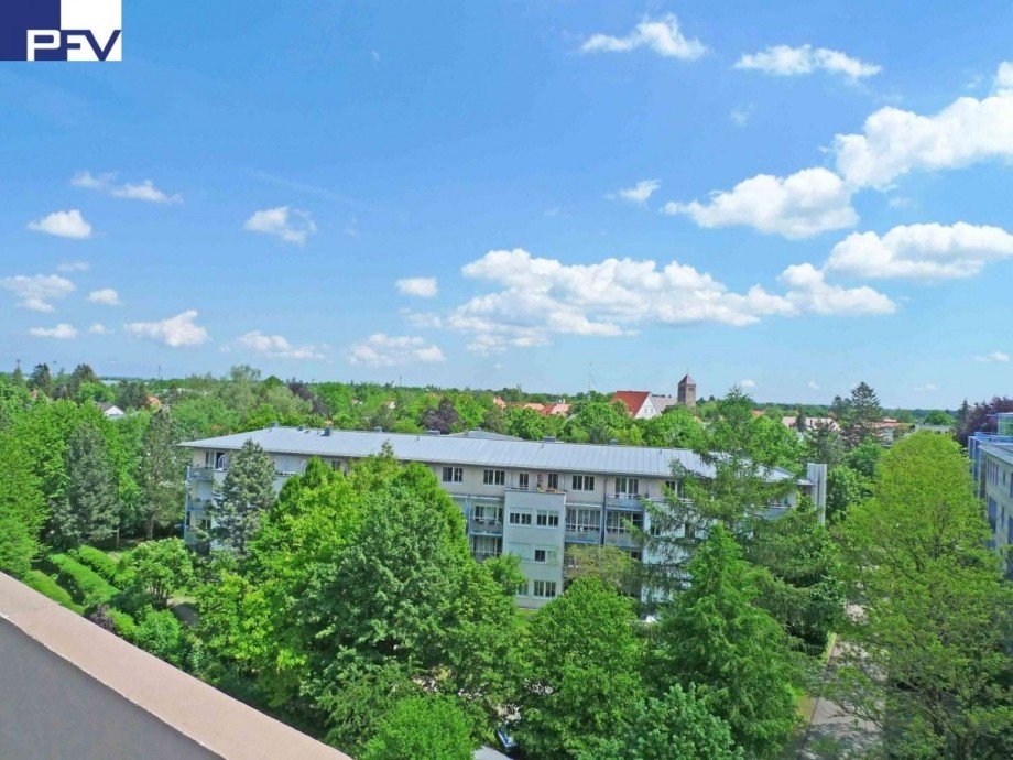 Blick vom Balkon Etagenwohnung Haar