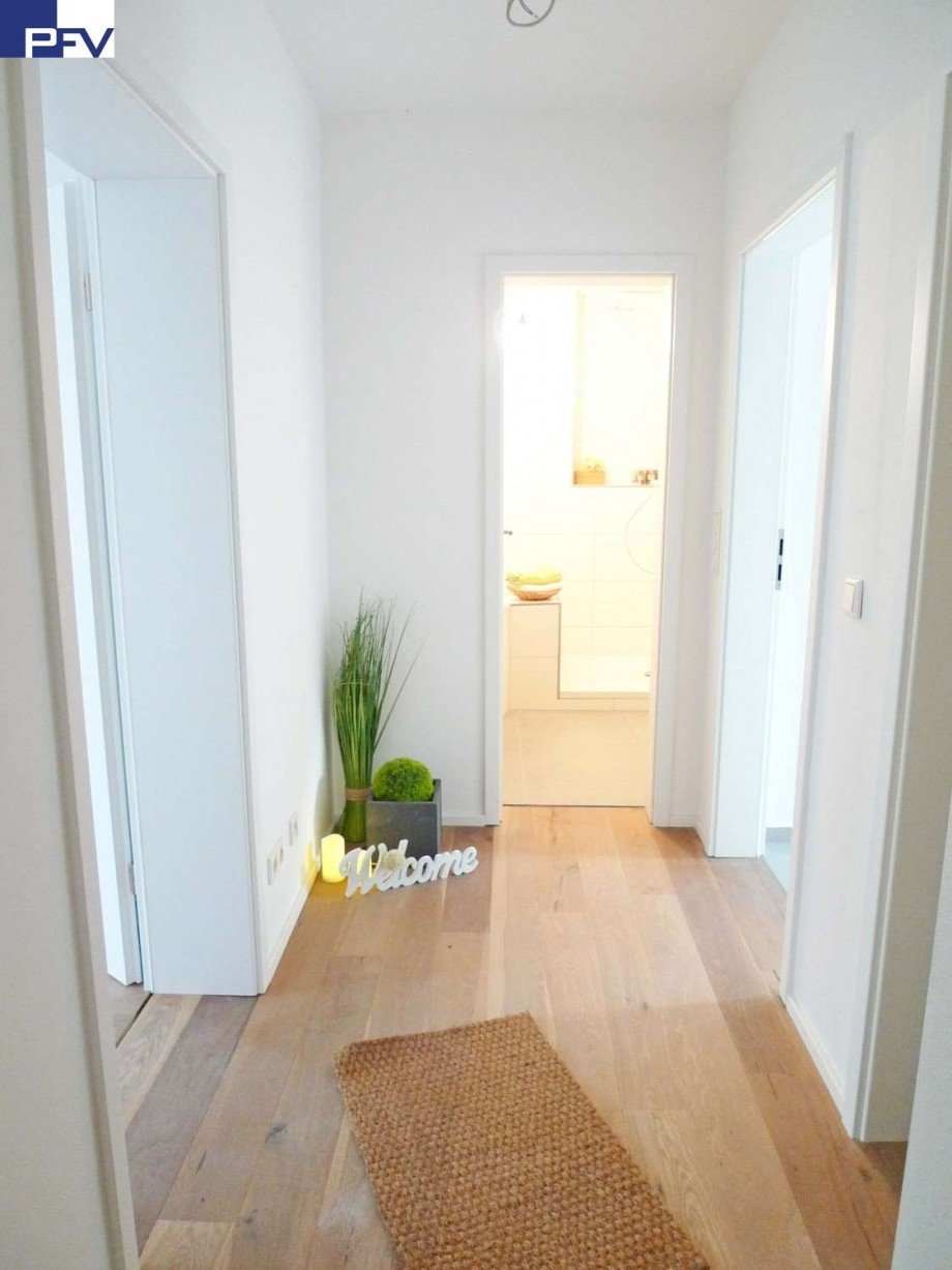 Flur mit Blick ins Bad Renditeobjekt N�rnberg