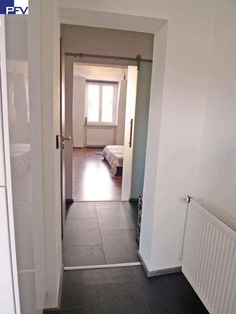 Blick von K�che zum Schlafen Dachgeschosswohnung N�rnberg