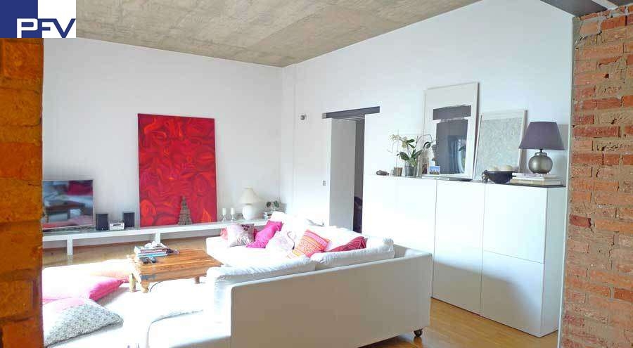 Blick zum Schlafzimmer Loft-Studio-Atelier F�rth