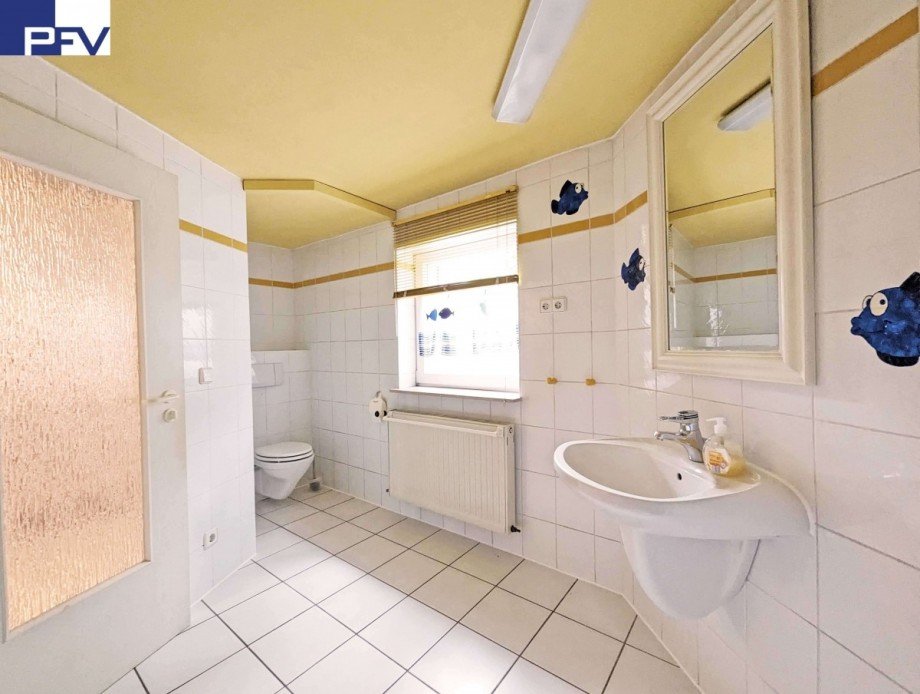 Bad UG bPXL_20230731_120932531 Doppelhaush�lfte N�rnberg