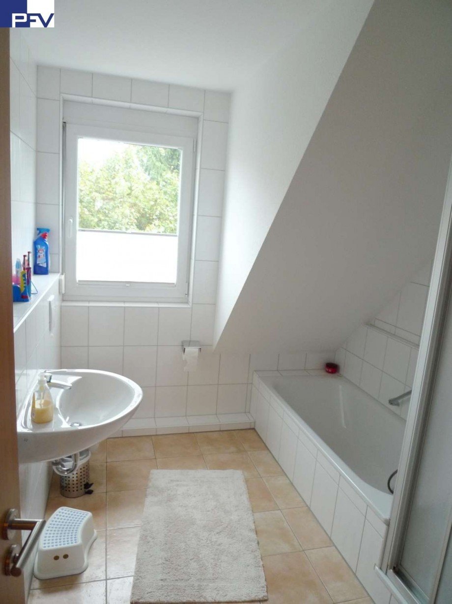 Bad (mit Dusche & Wanne) Reiheneckhaus Schwabach