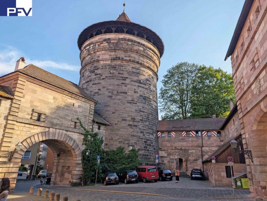 33_Neutor direkt gegen�ber Wohnung N�rnberg