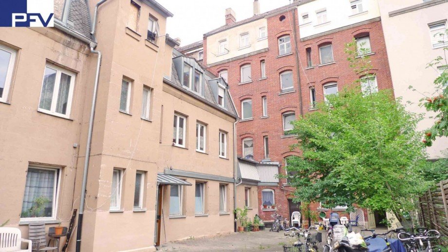 R�ckgeb�ude & Vorderhaus Haus F�rth