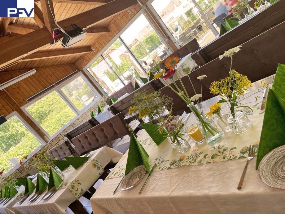 RES Wintergarten eingedeckt Gastgewerbe Burgthann