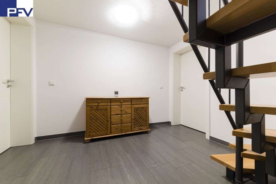 Eleganter Kellervorraum Doppelhaush�lfte N�rnberg