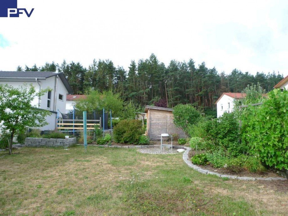 Gro�er Garten mit Grillplatz Einfamilienhaus Georgensgm�nd