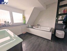 W3 Bad Fr�nkisches Haus mit 3 Wohnungen und M�glichkeit zum 6-Familien-Haus