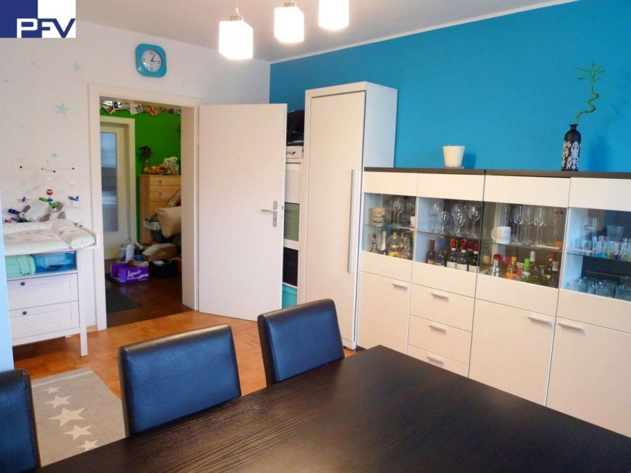 Viel Wandfl�che f�r M�bel Etagenwohnung N�rnberg