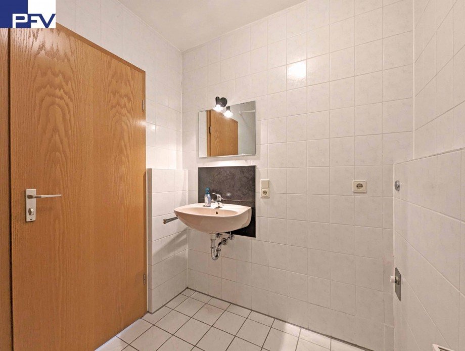 2.OG Referenzeinheit unrenoviert Stadthaus N�rnberg