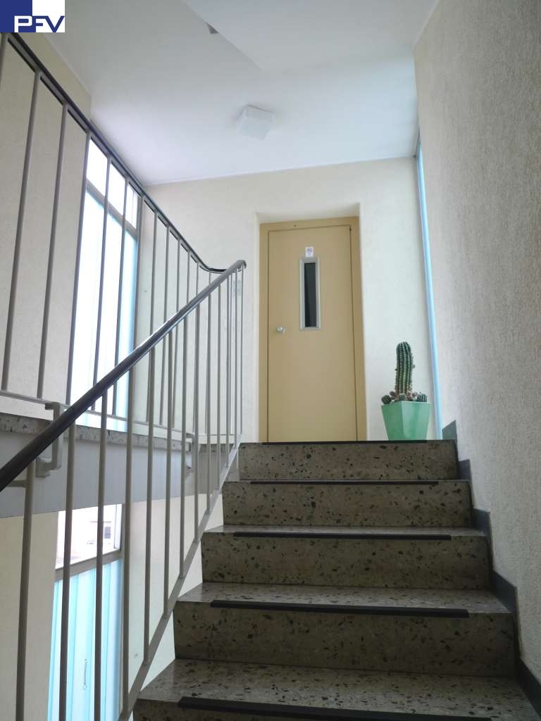 Ordentl. Treppenhaus m. Aufzug Etagenwohnung N�rnberg