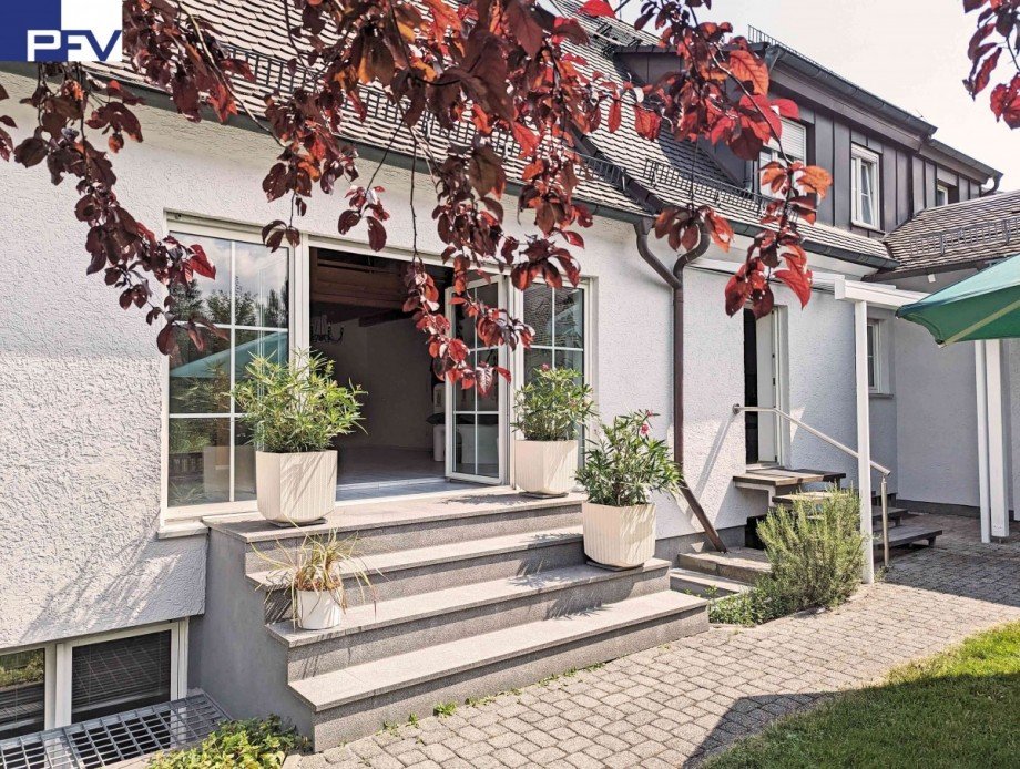 Ansicht v. Garten PXL_20230704 Doppelhaush�lfte N�rnberg