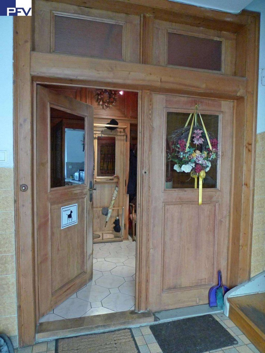 Eingangsbereich Erdgeschoss Mehrfamilienhaus N�rnberg