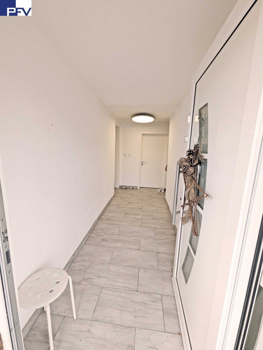 W2 u. W3 Eingangsbereich Haus Burgthann