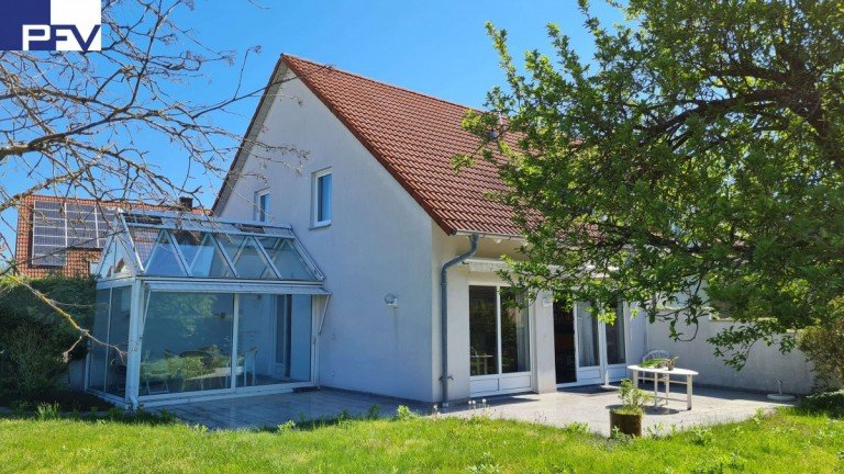 Wintergarten Pyrbaum Reiheneckhaus Verkauft! Familienparadies in Pyrbaum: Reiheneckhaus mit sonniger Terrasse und traumhaftem Garten