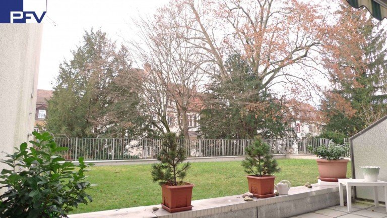 Blick von Terrasse N�rnberg Wohnung Verkauft: - SELTENHEIT - Citywohnen & absolute Ruhe direkt am Rechenberg!