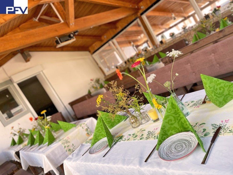 RES Wintergarten eingedeckt. Gastgewerbe Burgthann