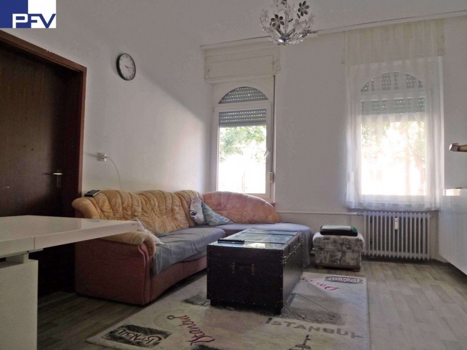 VH EG-Wohnung Wohnzimmer Haus F�rth