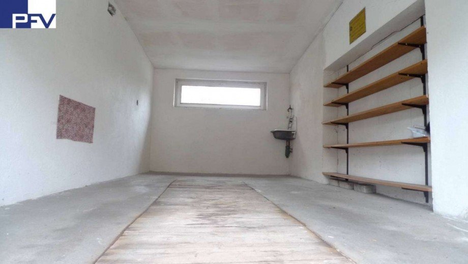 Garage mit Reparatur Grube Einfamilienhaus Worzeldorf
