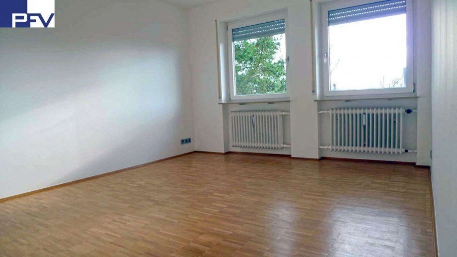 Gro�es Schlafzimmer Wohnung N�rnberg