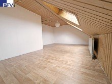 DG Zimmer 2 VERKAUFT: Gro�es und familienfreundliches Reihen-Eckhaus mit Carport